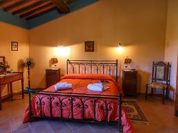 Attractive Farmhouse in Montalcino With Terrace