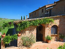 Attractive Farmhouse in Montalcino With Terrace