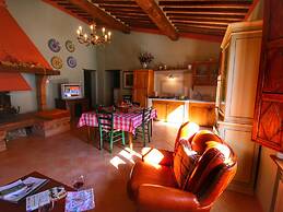 Attractive Farmhouse in Montalcino With Terrace