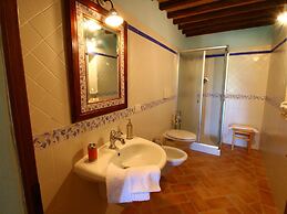 Attractive Farmhouse in Montalcino With Terrace