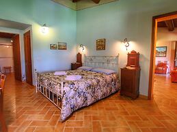 Attractive Farmhouse in Montalcino With Terrace