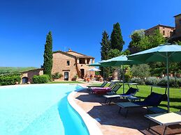 Attractive Farmhouse in Montalcino With Terrace