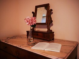 Rustic Farmhouse in Cortona With Swimming Pool