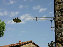 Rustic Farmhouse in Cortona With Swimming Pool