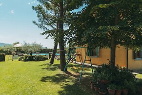 Rustic Farmhouse in Cortona With Swimming Pool