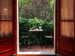 Rustic Farmhouse in Cortona With Swimming Pool