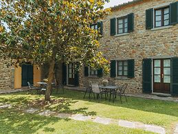 Rustic Farmhouse in Cortona With Swimming Pool