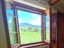 Rustic Farmhouse in Cortona With Swimming Pool