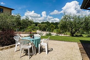 Farmhouse in Perugia With Swimming Pool