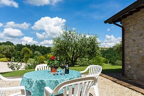 Farmhouse in Perugia With Swimming Pool