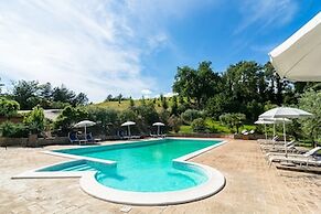Farmhouse in Perugia With Swimming Pool