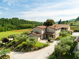 Farmhouse in Perugia With Swimming Pool