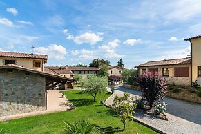 Farmhouse in Perugia With Swimming Pool