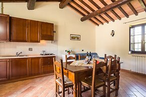 Farmhouse in Perugia With Swimming Pool