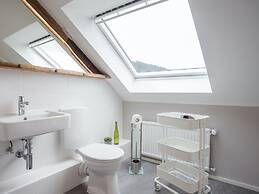 Chic Apartment in Niedersfeld Close to Hillebachsee