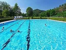 Chic Apartment in Niedersfeld Close to Hillebachsee