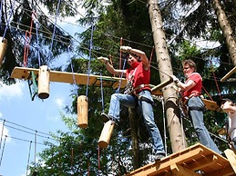 Chic Apartment in Niedersfeld Close to Hillebachsee