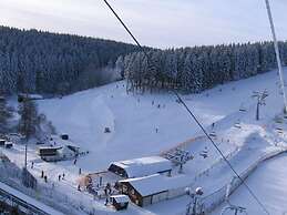 Chic Apartment in Niedersfeld Close to Hillebachsee