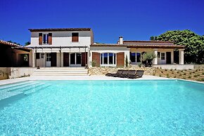 Luxury Villa in Provence With a Private Pool
