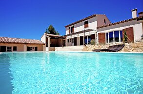Luxury Villa in Provence With a Private Pool