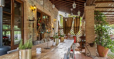 Quaint Cottage in Citta Della Pieve With Pool