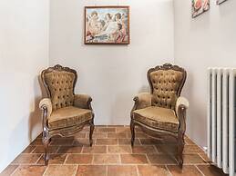 Quaint Cottage in Citta Della Pieve With Pool