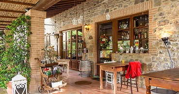 Quaint Cottage in Citta Della Pieve With Pool