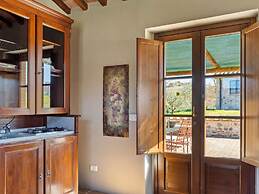 Quaint Cottage in Citta Della Pieve With Pool