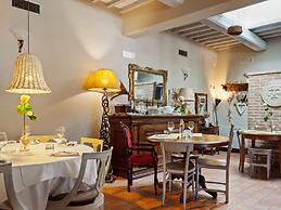 Quaint Cottage in Citta Della Pieve With Pool