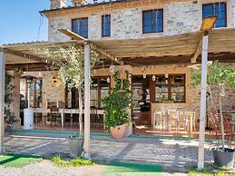 Quaint Cottage in Citta Della Pieve With Pool