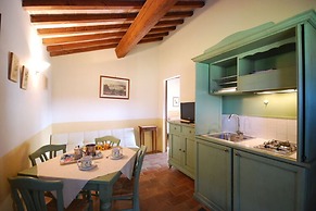Quaint Cottage in Citta Della Pieve With Pool