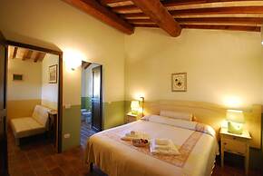 Quaint Cottage in Citta Della Pieve With Pool