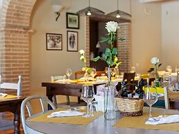 Quaint Cottage in Citta Della Pieve With Pool