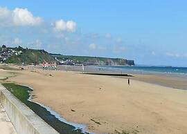 Lovely Holiday Home in Osmanville With Terrace