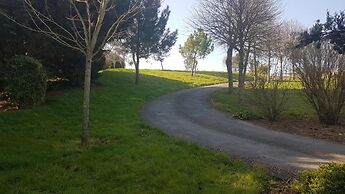 Lovely Holiday Home in Osmanville With Terrace