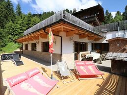 Apartment in Hochfugen With a Terrace