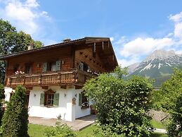Detached Holiday Home in Ellmau Near the ski Lift
