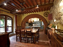 Comfortable Cottages in Loro Ciuffenna