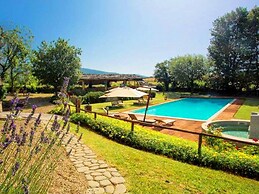 Comfortable Cottages in Loro Ciuffenna