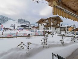 Unique Chalet in the Center of Elmau Near Skilift