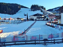 Unique Chalet in the Center of Elmau Near Skilift
