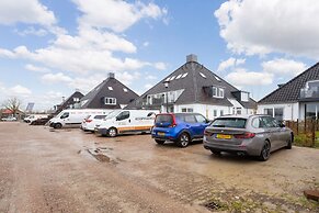 Apartment Located Directly on the Sneekermeer