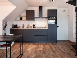 Apartment Located Directly on the Sneekermeer