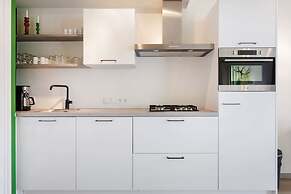 Apartment Located Directly on the Sneekermeer