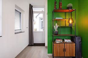 Apartment Located Directly on the Sneekermeer