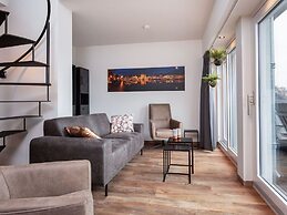 Apartment Located Directly on the Sneekermeer