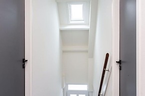 Apartment Located Directly on the Sneekermeer