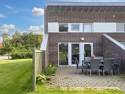 6 Person Holiday Home on a Holiday Park in Hemmet