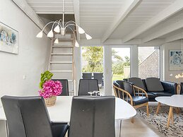 6 Person Holiday Home on a Holiday Park in Hemmet