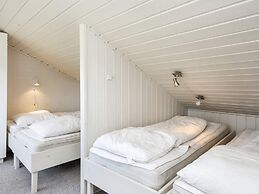 6 Person Holiday Home on a Holiday Park in Hemmet